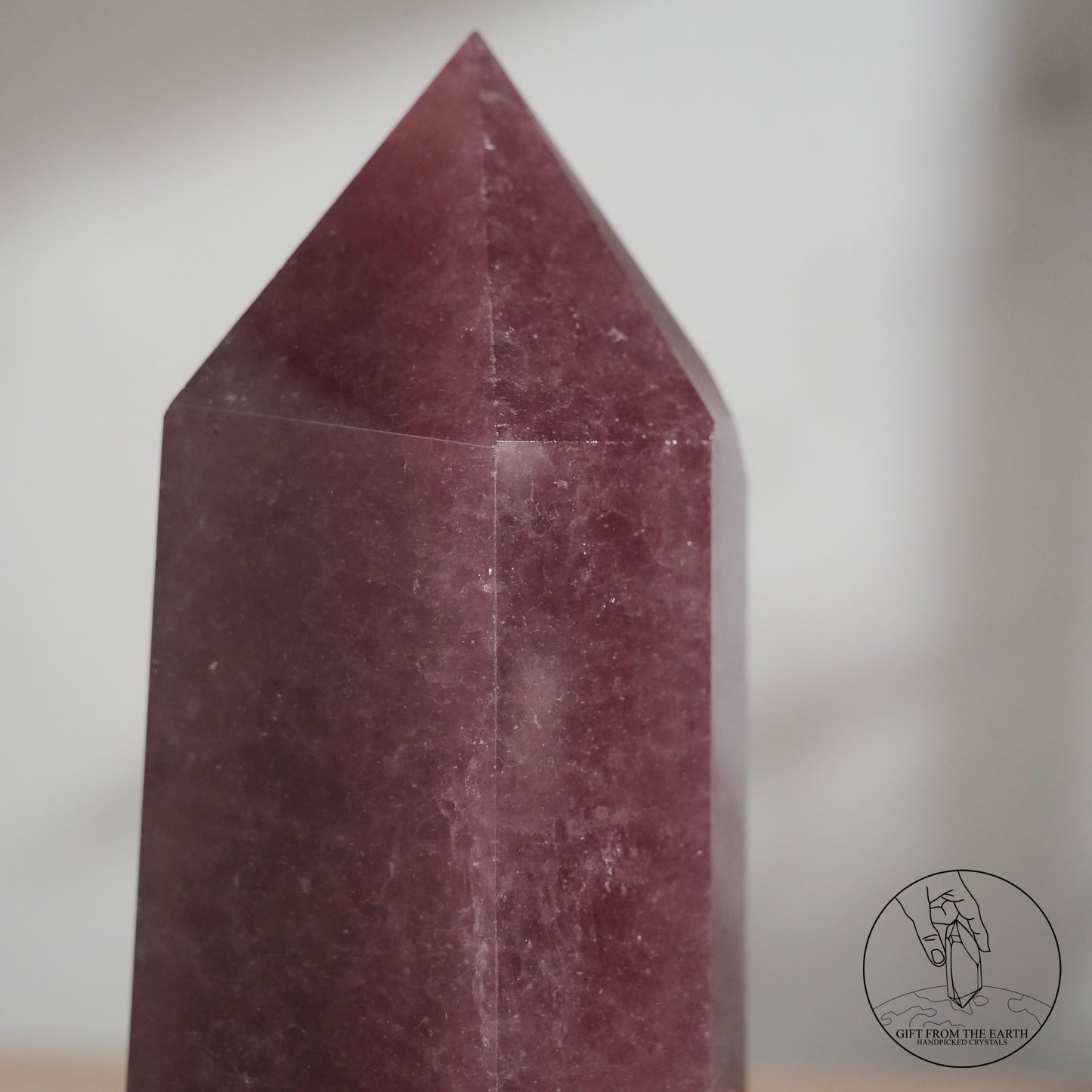 Stberry quartz point