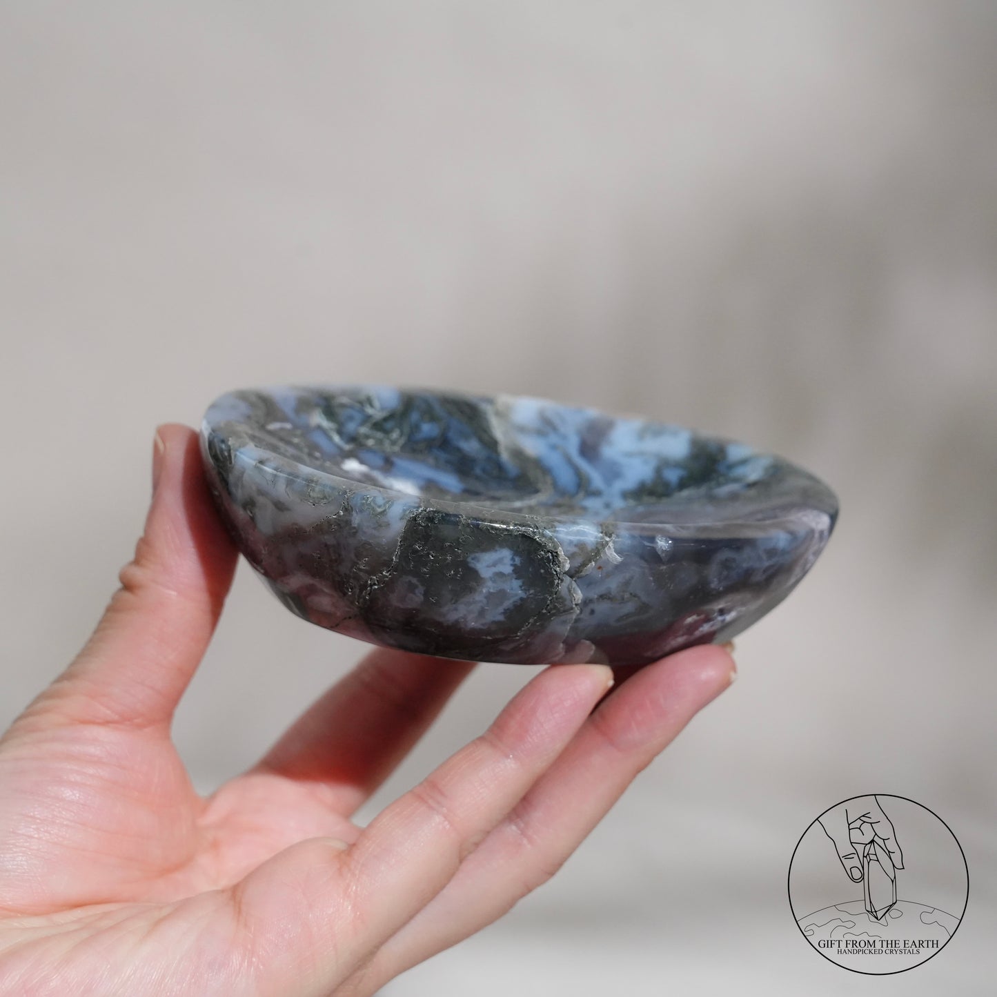 Double-terminated moss agate