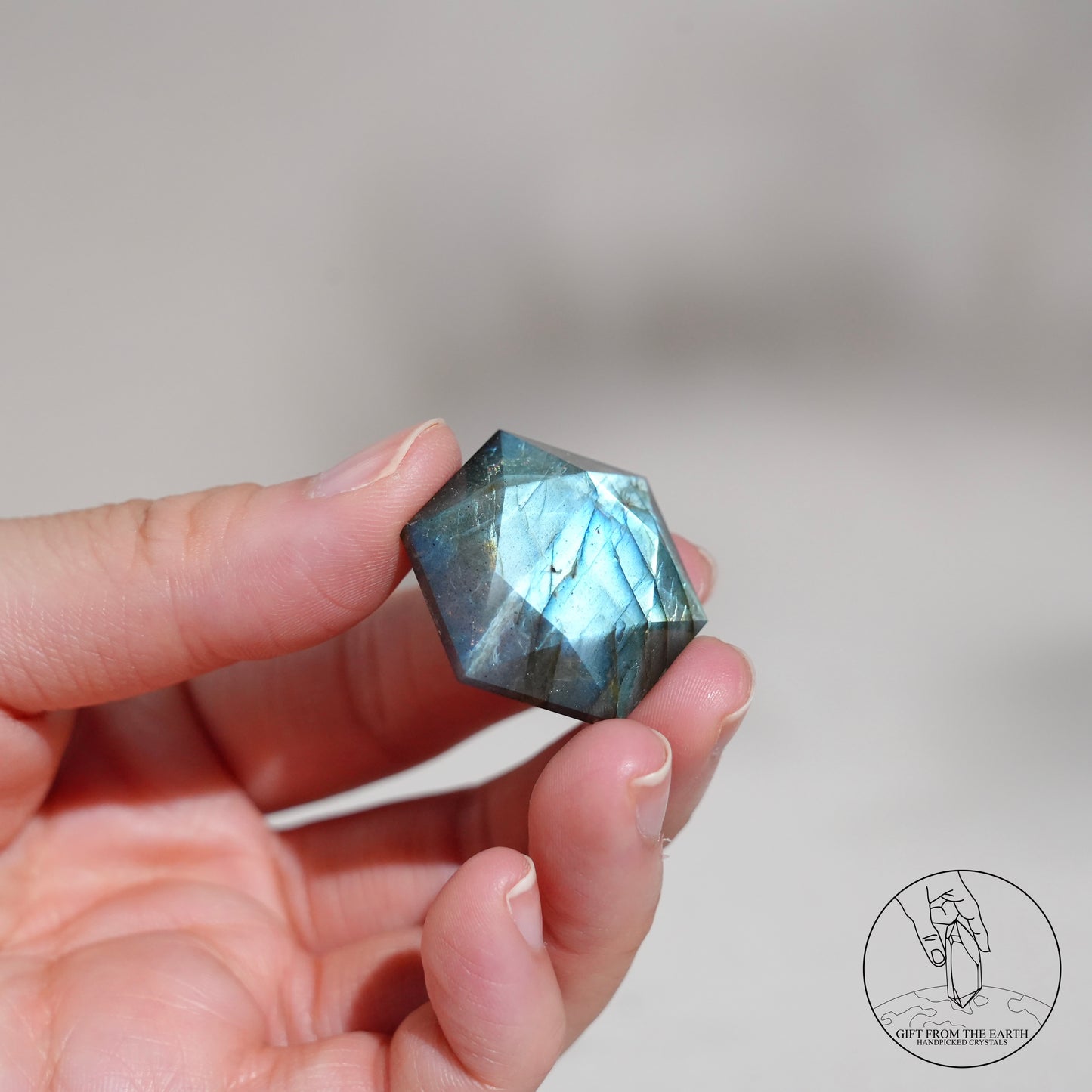 藍綠光拉長石大衛星