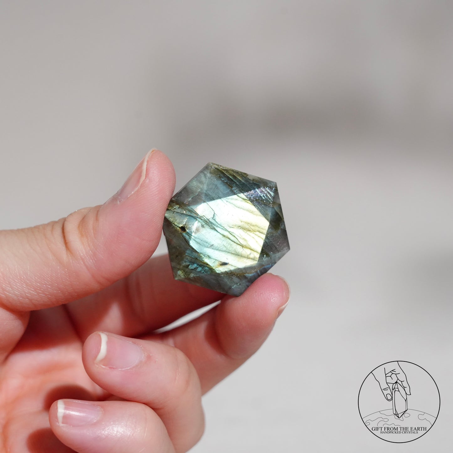 藍綠光拉長石大衛星