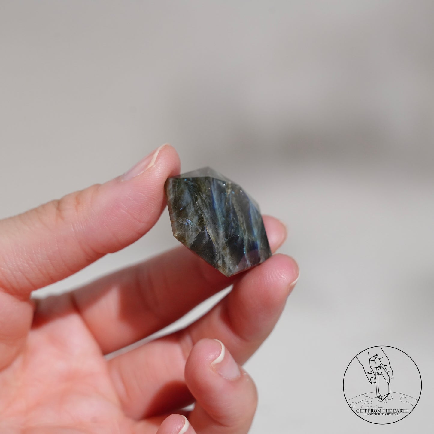 藍綠光拉長石大衛星