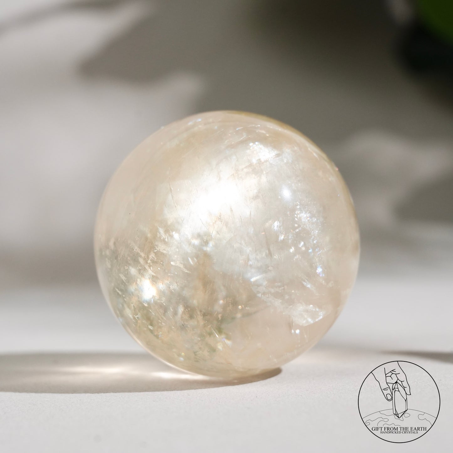 彩虹黃方解石球