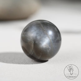 黑太陽石球
