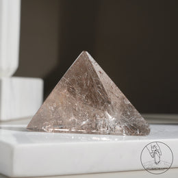 金髮晶隨形