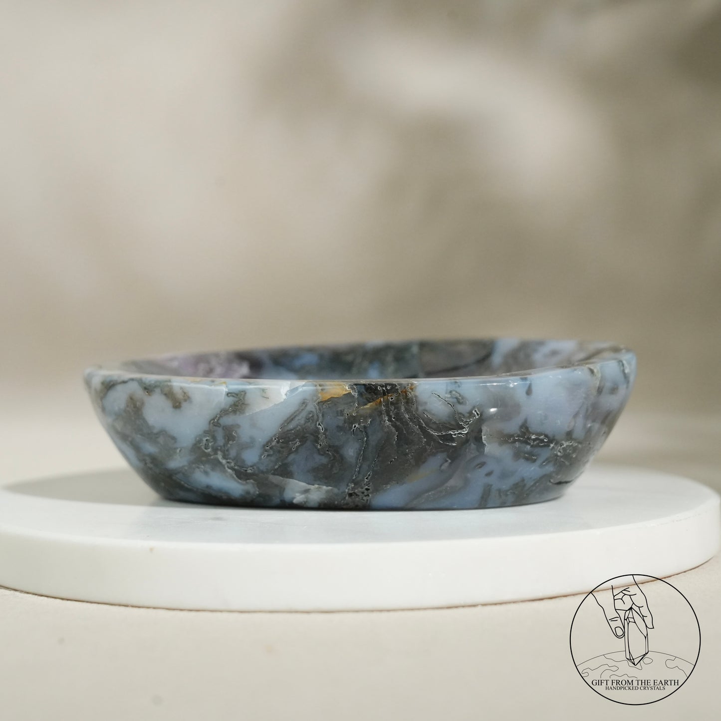 Double-terminated moss agate