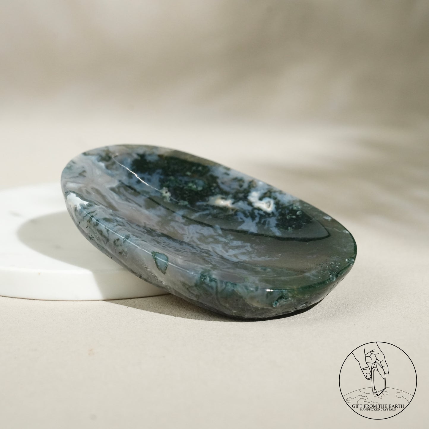 Double-terminated moss agate