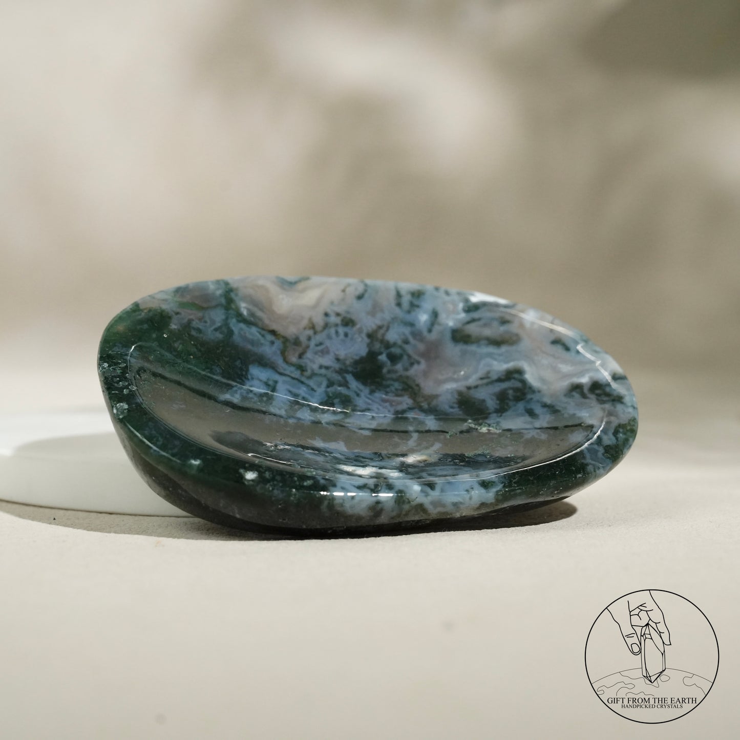 Double-terminated moss agate