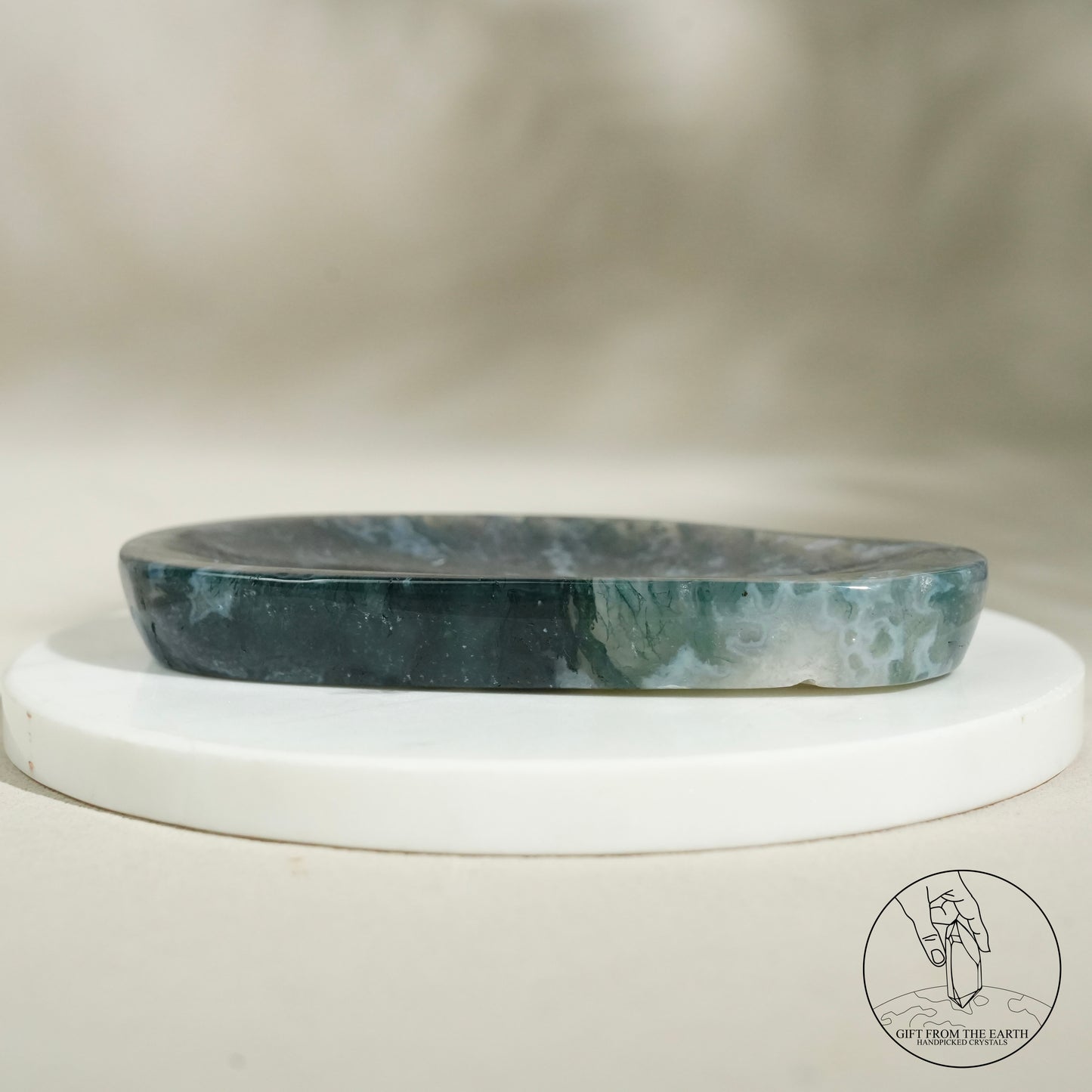 Double-terminated moss agate