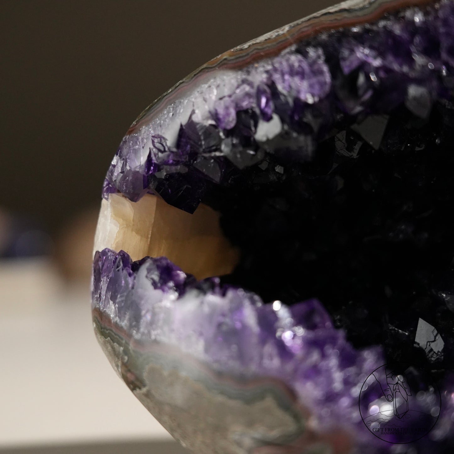 Amethyst geode