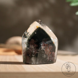 金字塔紅綠幽靈水晶柱