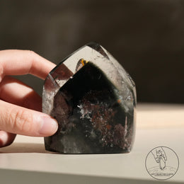 金字塔紅綠幽靈水晶柱
