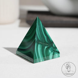 孔雀石金字塔