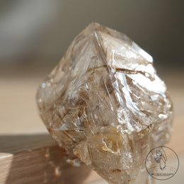 黃泥骸骨水晶