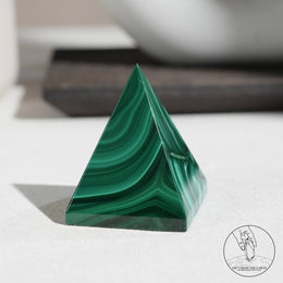 孔雀石金字塔