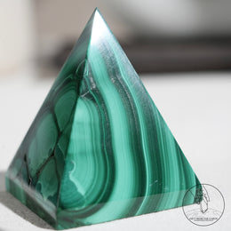 孔雀石金字塔