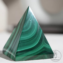 孔雀石金字塔