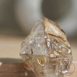 黃泥骸骨水晶