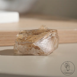 黃泥骸骨水晶
