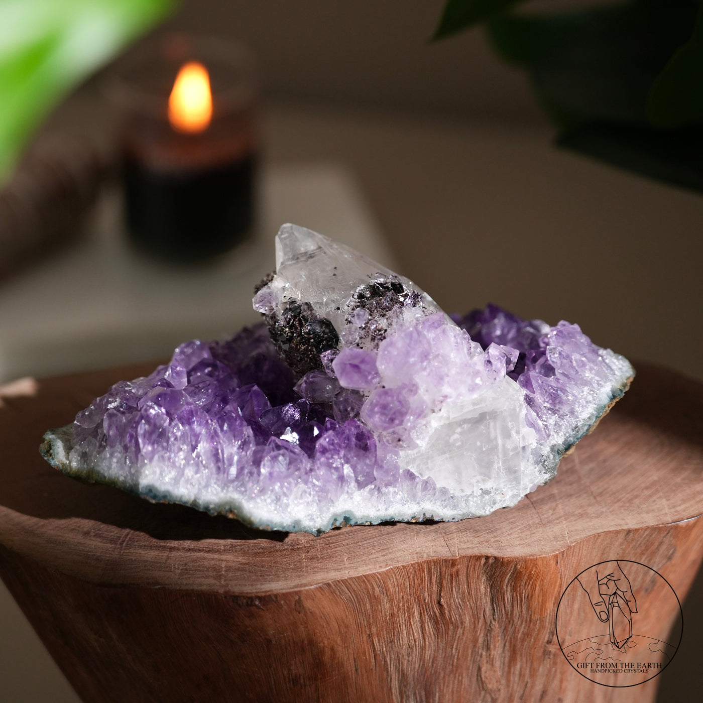 紫水晶簇白方解石共生（二次結晶）