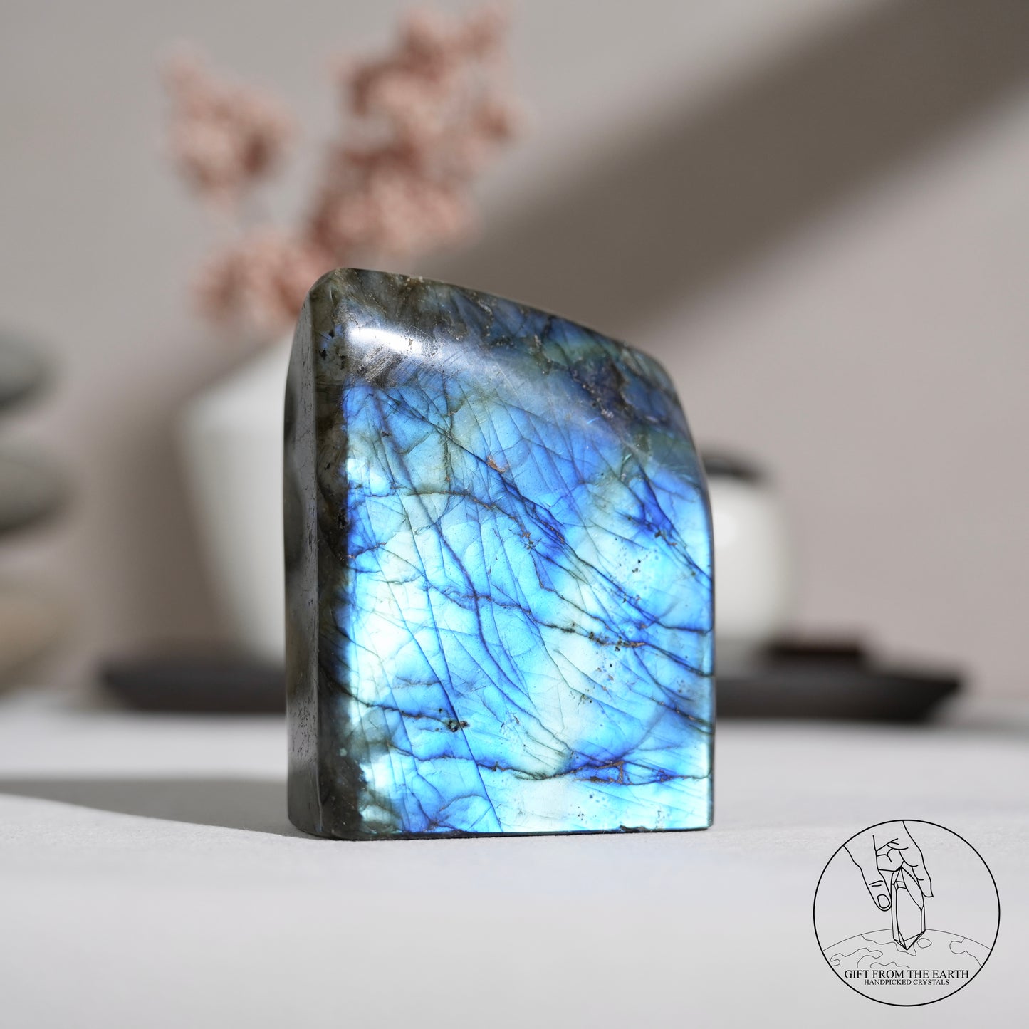 Blue flash labradorite