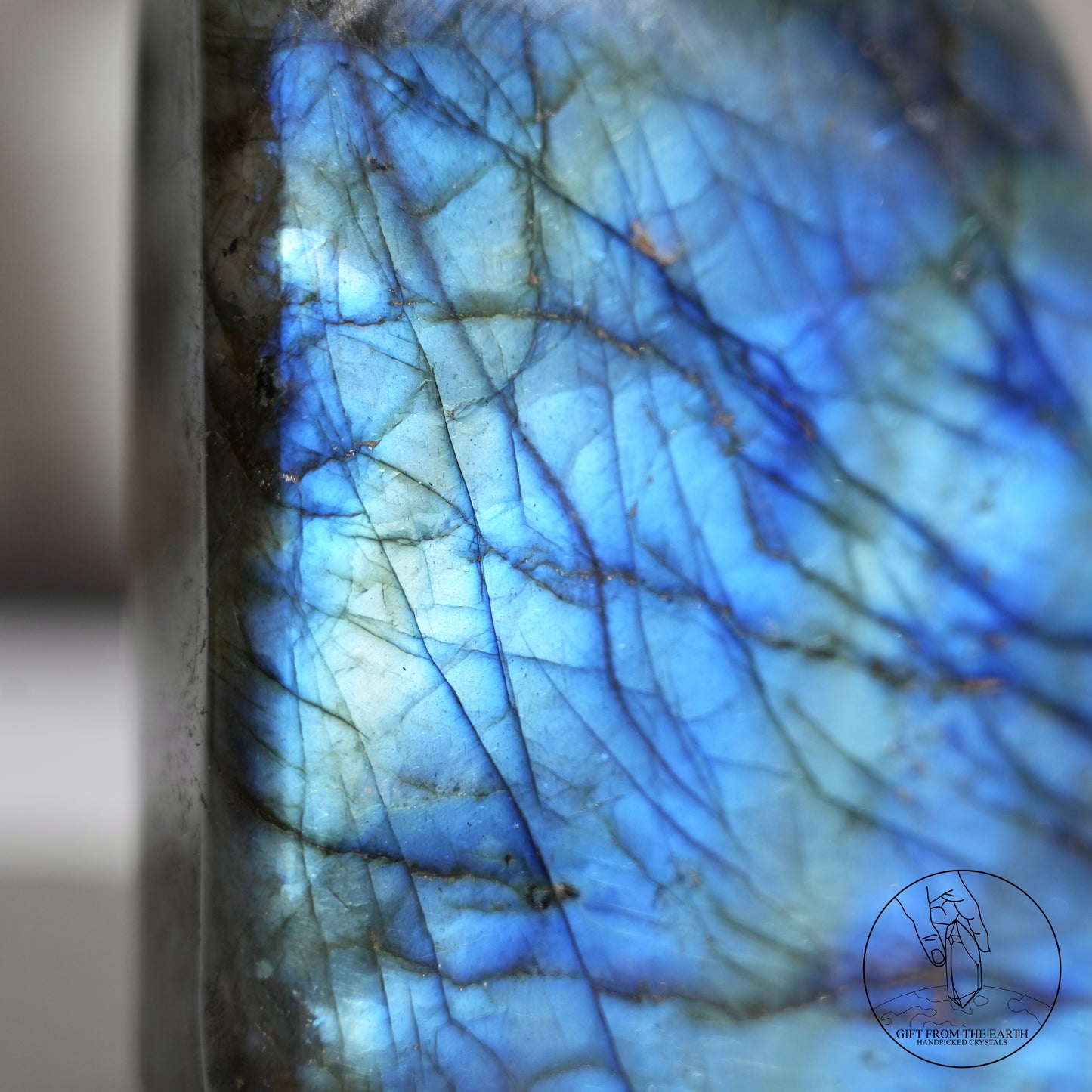 Blue flash labradorite