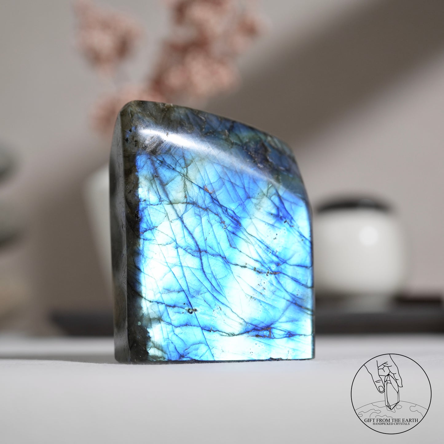 Blue flash labradorite