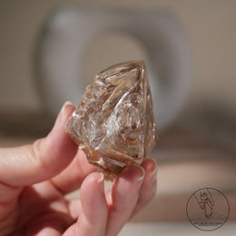 黃泥骸骨水晶