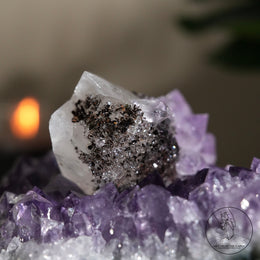 紫水晶簇白方解石共生（二次結晶）