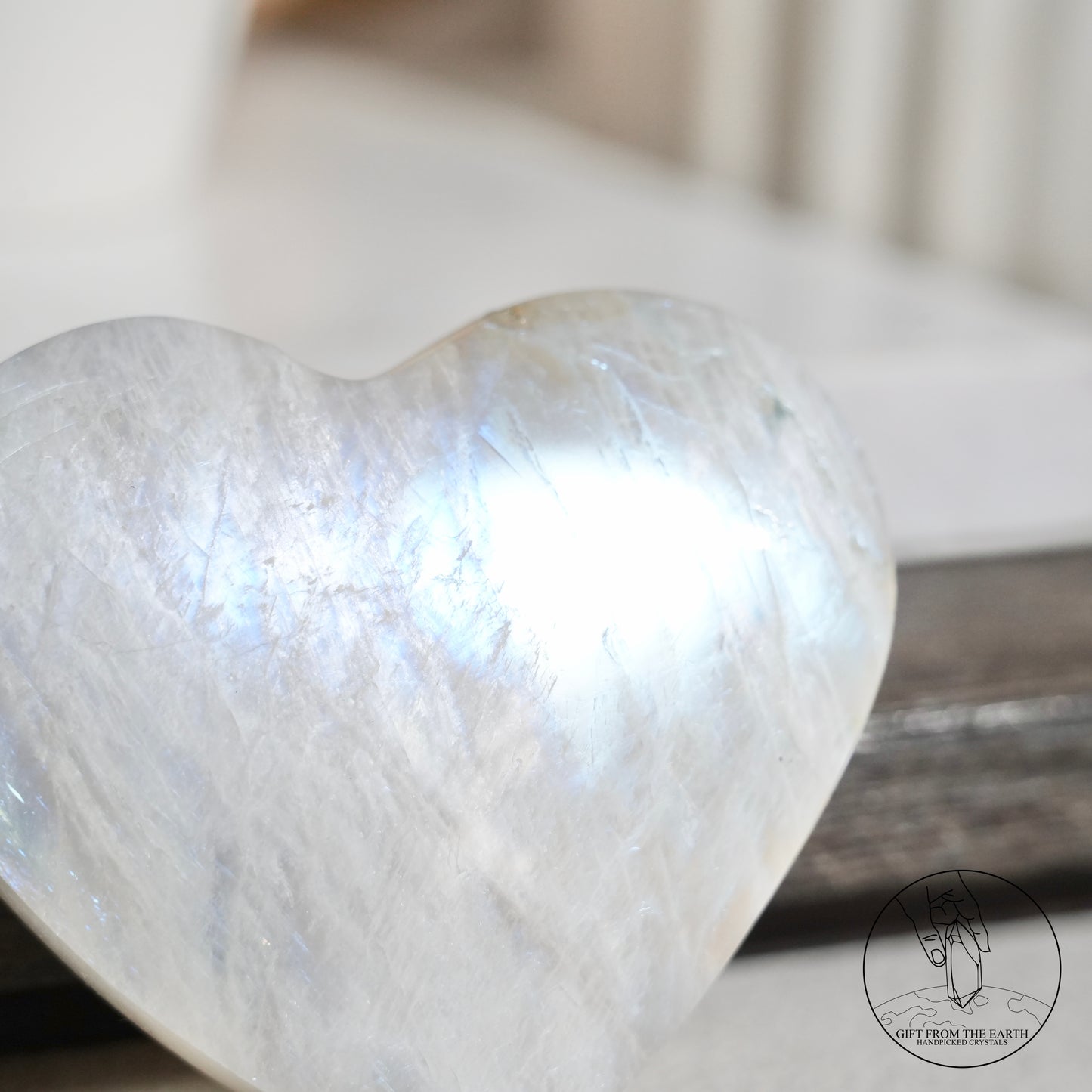 坦桑尼亞白月光石心