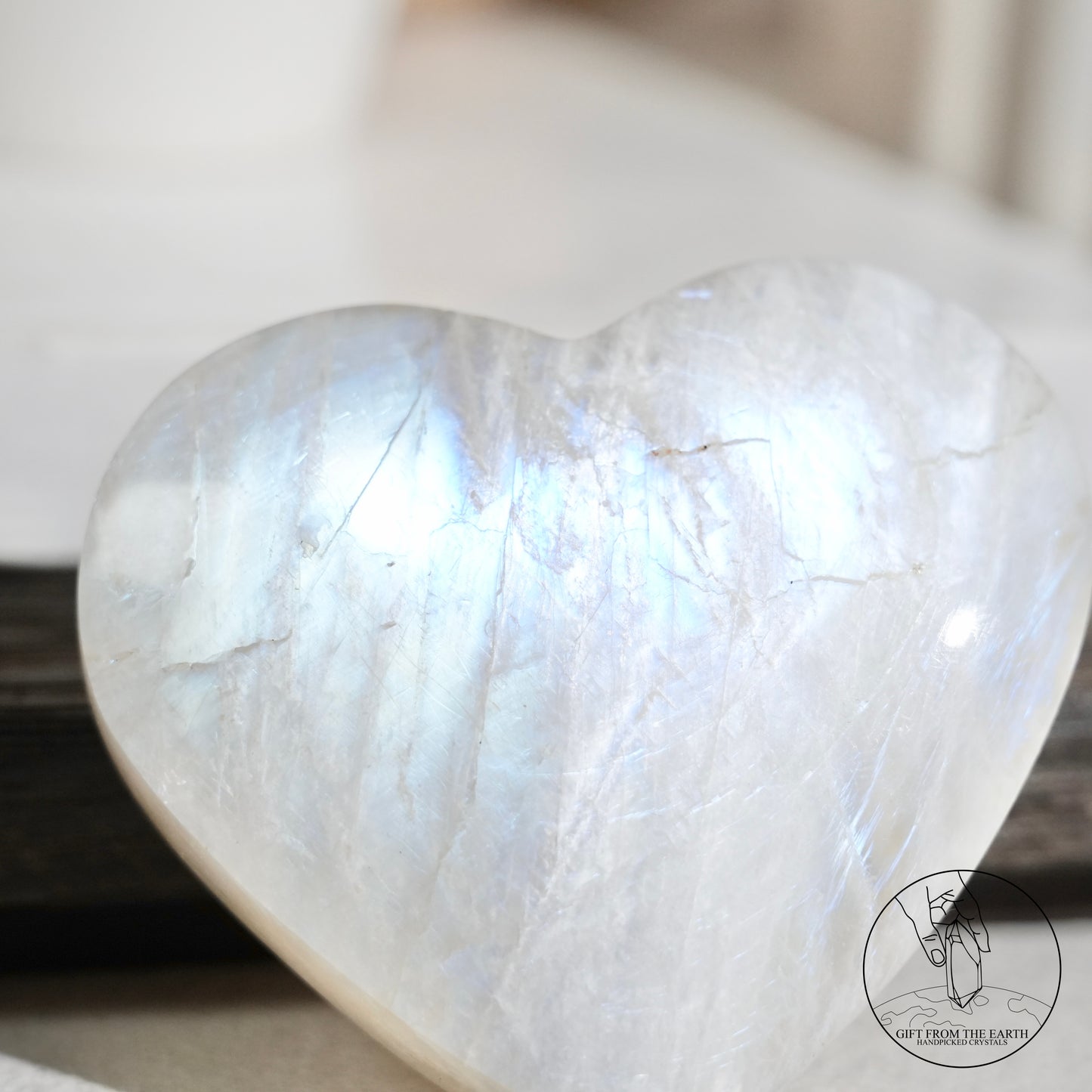 坦桑尼亞白月光石心