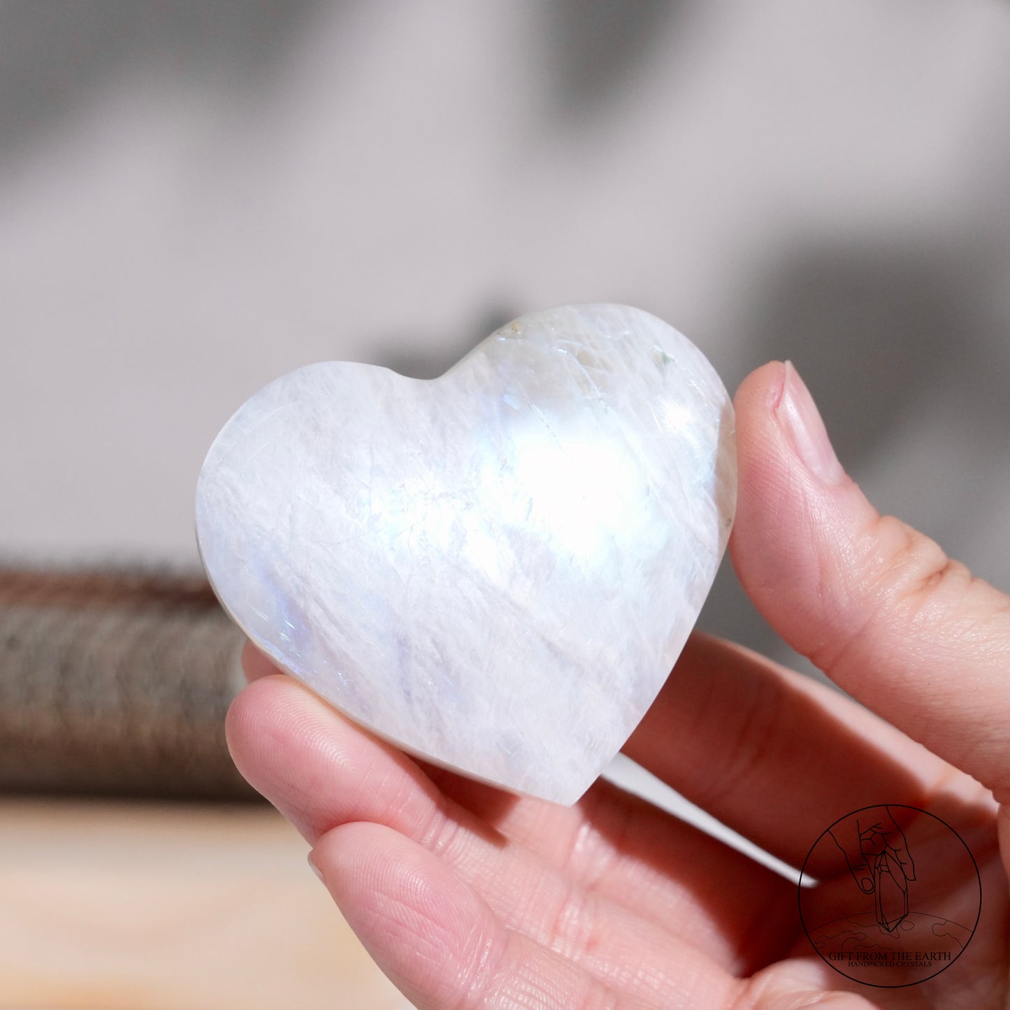 坦桑尼亞白月光石心