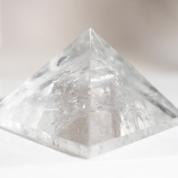 白水晶金字塔