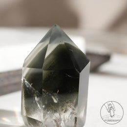 綠幽靈水晶柱