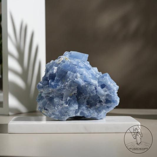 Blue calcite freeform