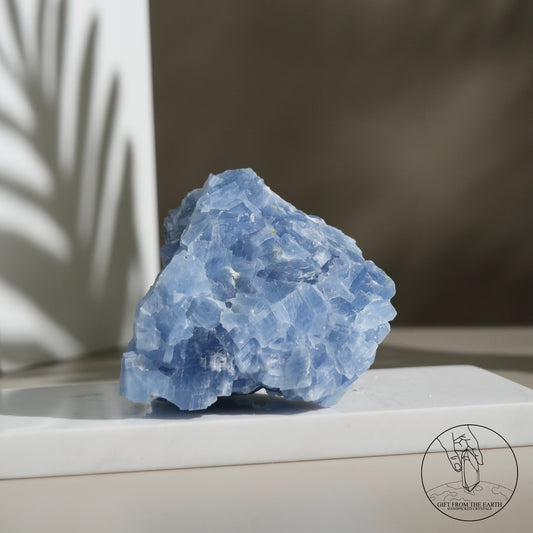 Blue calcite freeform