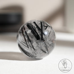 白水晶球黑碧璽共生