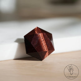 紅虎眼石大衛星