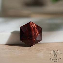 紅虎眼石大衛星