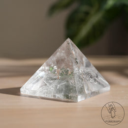 白水晶金字塔幽靈髮晶共生