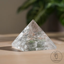 白水晶金字塔幽靈髮晶共生