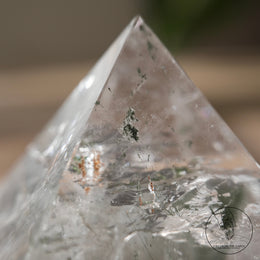 白水晶金字塔幽靈髮晶共生