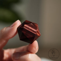 紅虎眼石大衛星