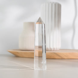 藍針白水晶柱