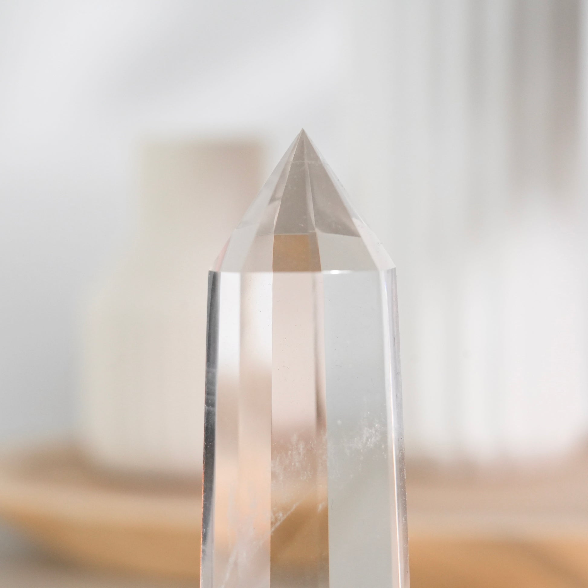 藍針白水晶柱