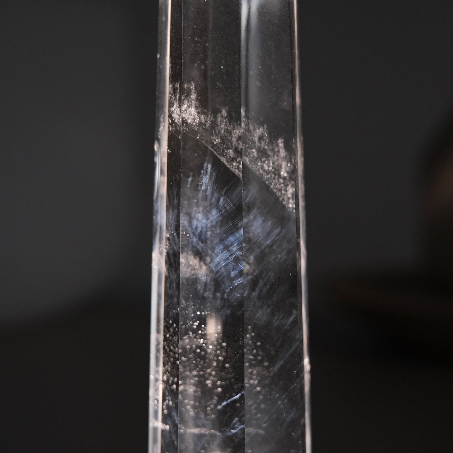 藍針白水晶柱
