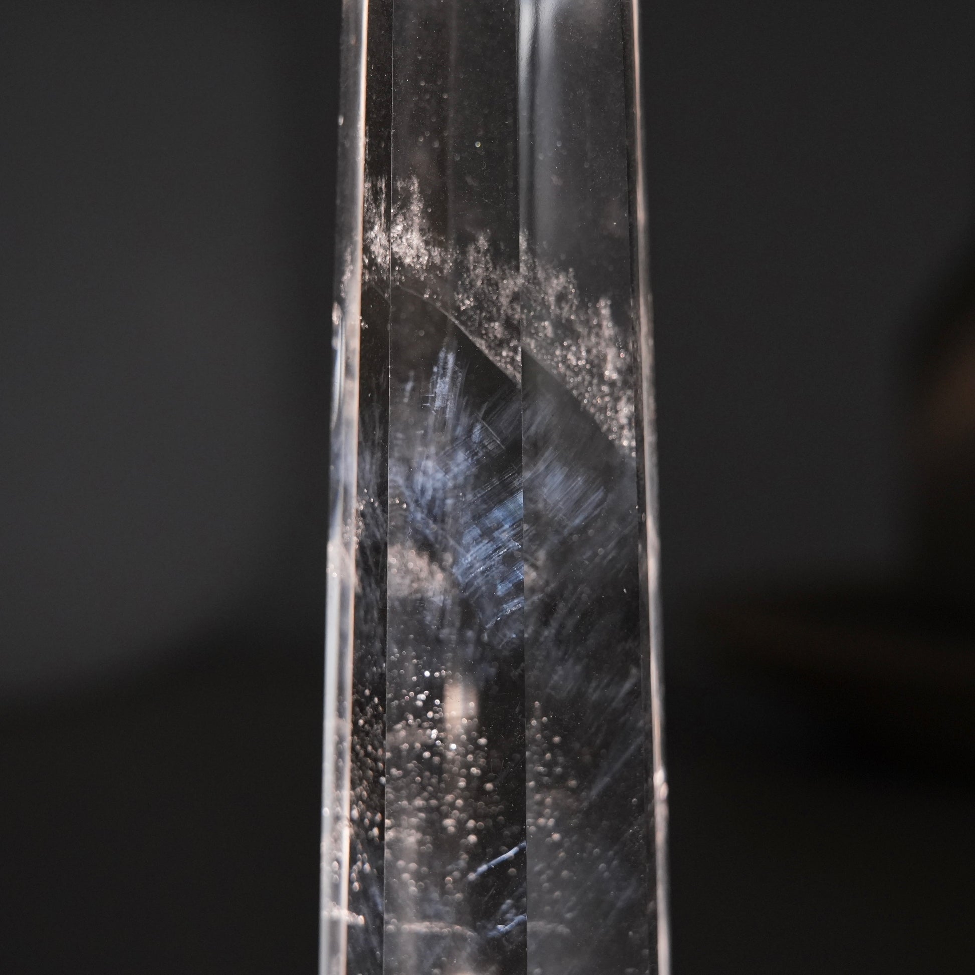 藍針白水晶柱