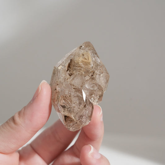 黃泥骸骨水晶