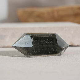 雙尖綠幽靈水晶